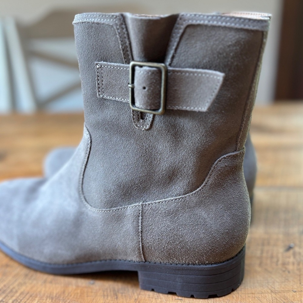 Vionic Womens Jill Zip Short Boot Suede Gray Beige Buckle Size 9.5 Wide - Picture 3 of 11
